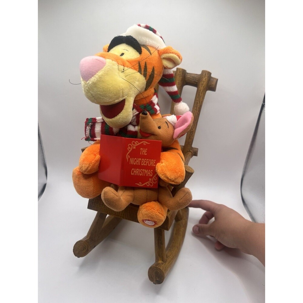 2009 Animated Christmas Winnie the Pooh Tigger And Roo Rocking Chair Untested